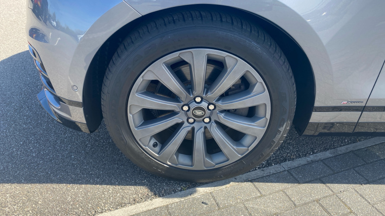 Land Rover Range Rover Velar 3.0 D300 MHEV R-Dynamic SE 5dr Auto Diesel Estate